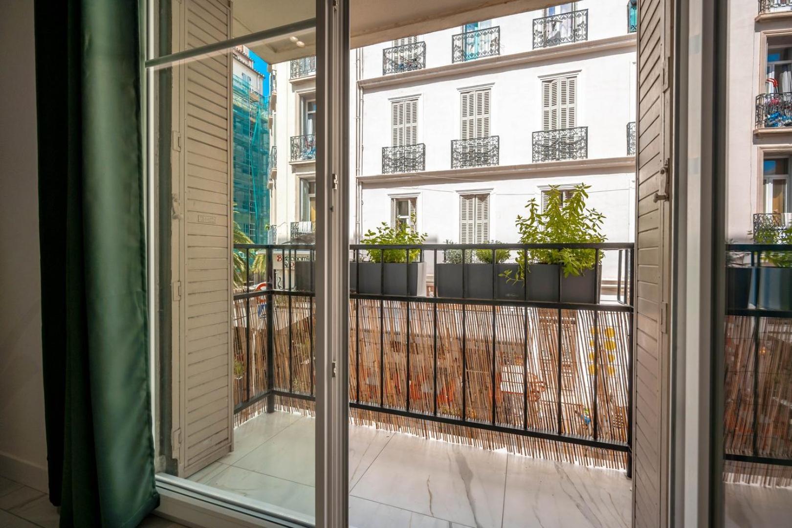 Appartement O Repos Des Artistes - Balcon &